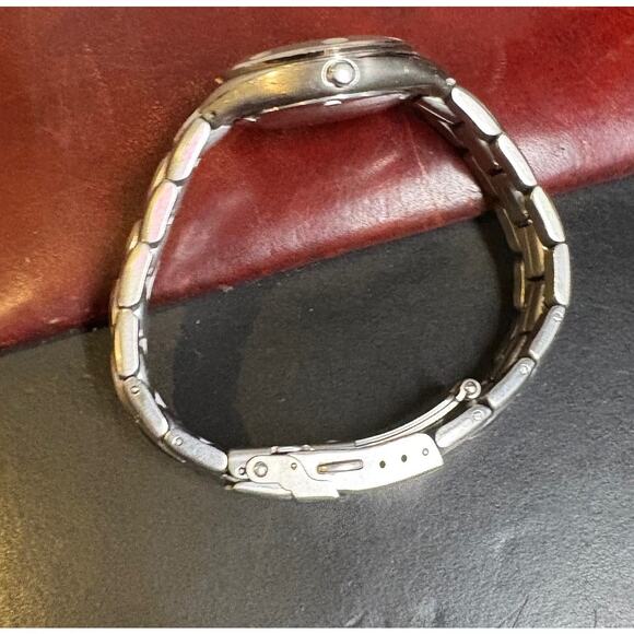 Women's 30mm Silver Tone Fossil Blue watch, Pale Blue Face, AM-3347, WR 100M - Picture 4 of 4